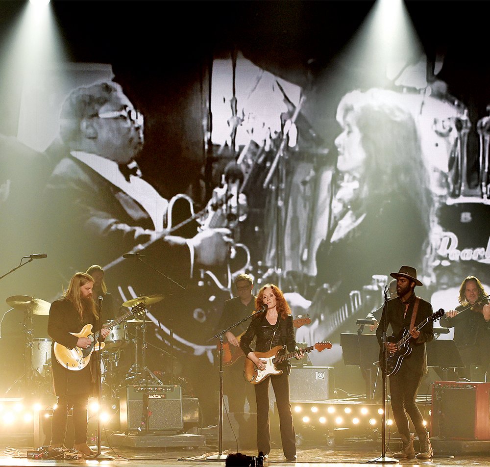 Bonnie Raitt performing with Stapleton (left) and Clark (right) during a tribute to B.B. King at the Grammys on Feb. 15, 2016. © Getty Images