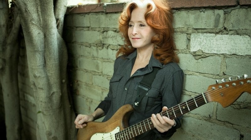 Before stop at Orpheum in Sioux City, Bonnie Raitt says the secret to longevity is being willing to ‘prove yourself every night’
