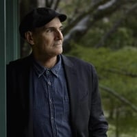 In Columbia, James Taylor and Bonnie Raitt Showed They’re Aging With Ease