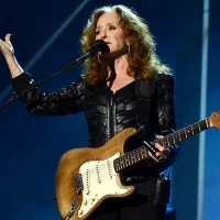 Bonnie Raitt performs onstage at the 25th anniversary MusiCares 2015 Person Of The Year Gala honoring Bob Dylan on Feb 6, 2015 in Los Angeles, Calif. 
© Larry Busacca/Getty Images for NARAS
