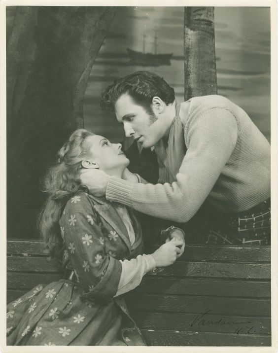 Jan Clayton (Julie Jordan) and John Raitt (Billy Bigelow) in Carousel (1945)