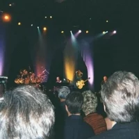 Another CE Moment: Bonnie Raitt at CEDIA 2001